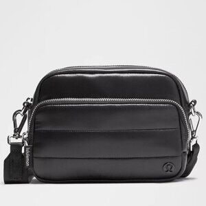 NWT Lululemon Everywhere Crossbody Bag 2L Wunder Puff - Black